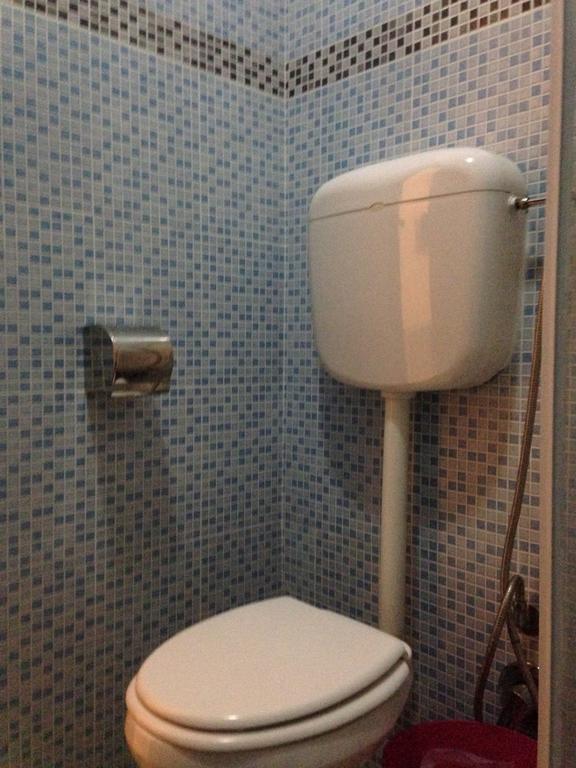 Botel Inn Рим Екстериор снимка