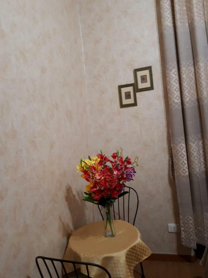 Botel Inn Рим Екстериор снимка