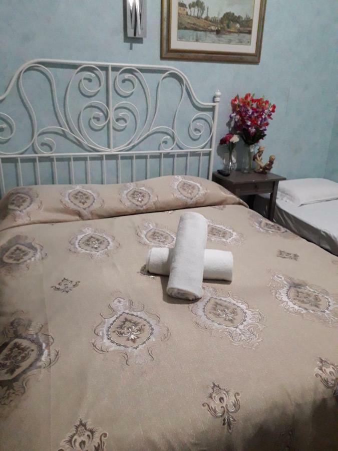 Botel Inn Рим Екстериор снимка