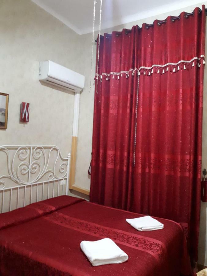 Botel Inn Рим Екстериор снимка